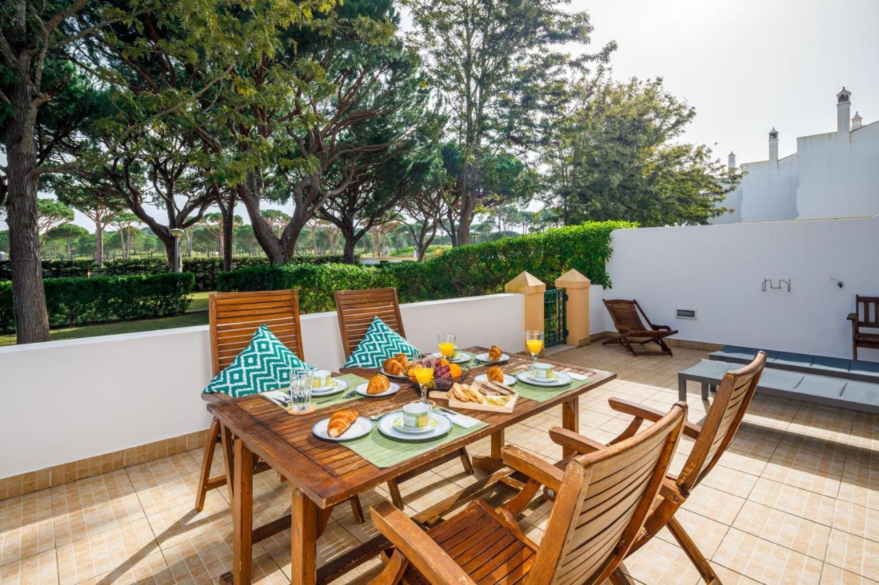 Falesia Beach Villa By The Portuguese Butler Olhos de Agua  Exterior foto